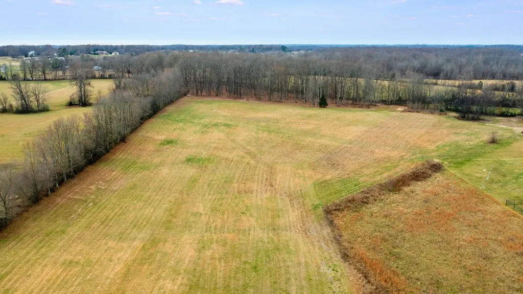 3021 Highway 25 Cottontown TN 37048