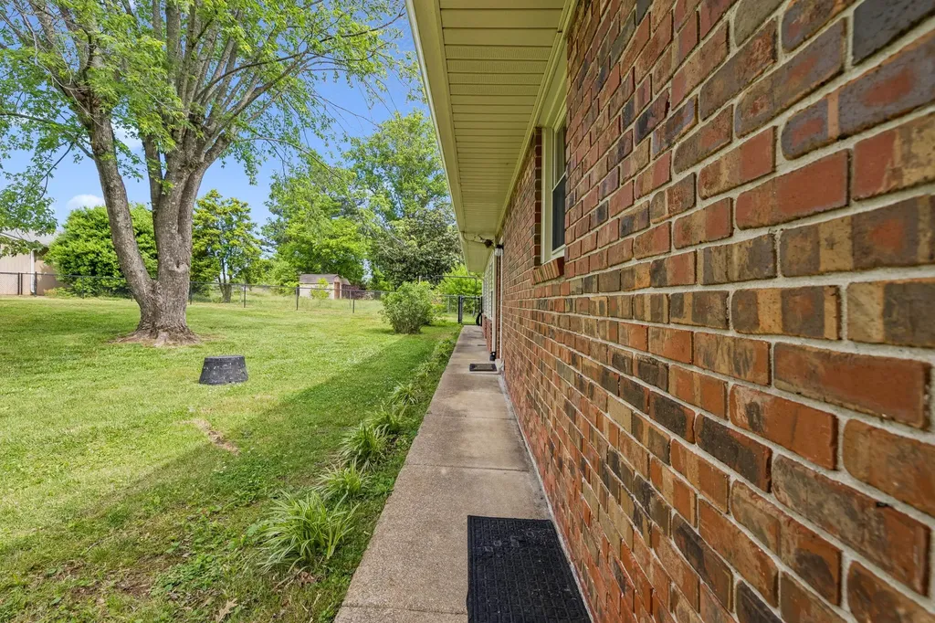 618 Fairlane Drive Lewisburg TN 37091
