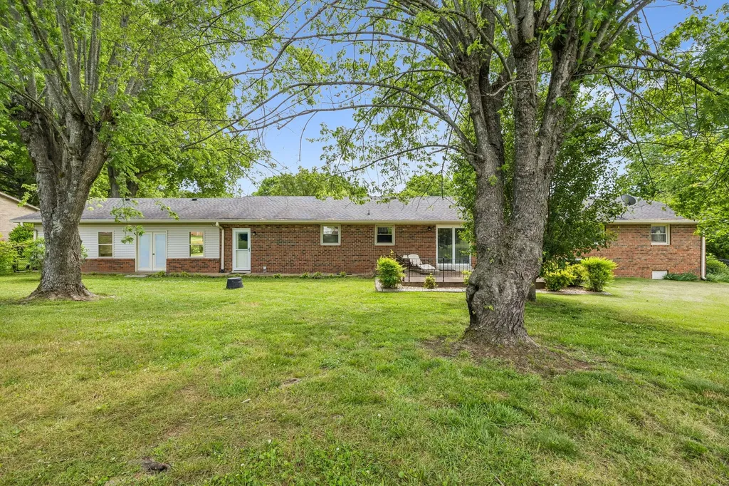 618 Fairlane Drive Lewisburg TN 37091