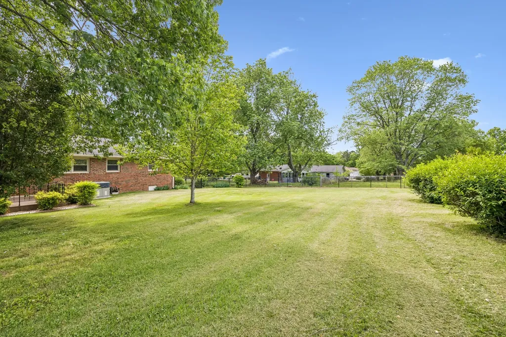 618 Fairlane Drive Lewisburg TN 37091