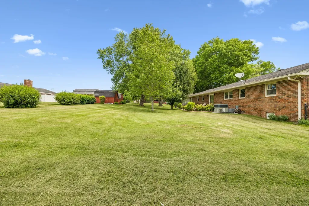 618 Fairlane Drive Lewisburg TN 37091