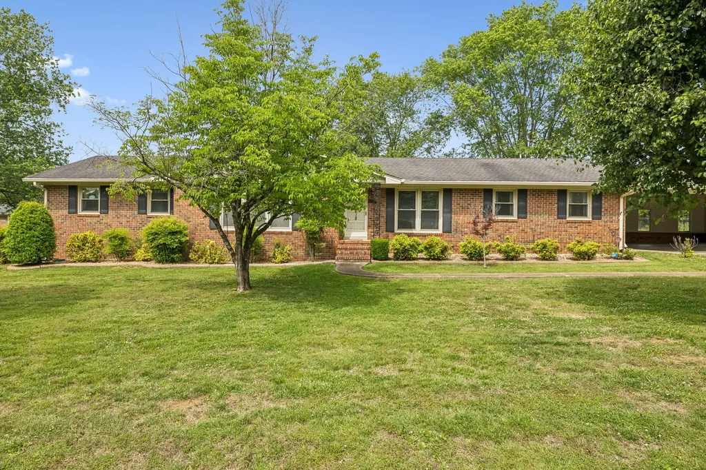 618 Fairlane Drive Lewisburg TN 37091