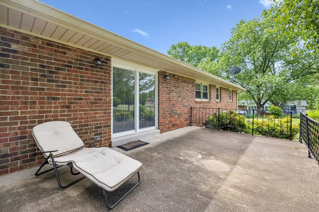 618 Fairlane Drive Lewisburg TN 37091