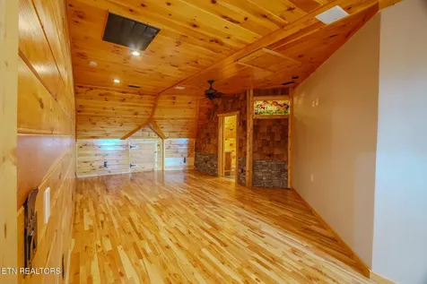 431 Thomas Loop Road Sevierville TN 37876