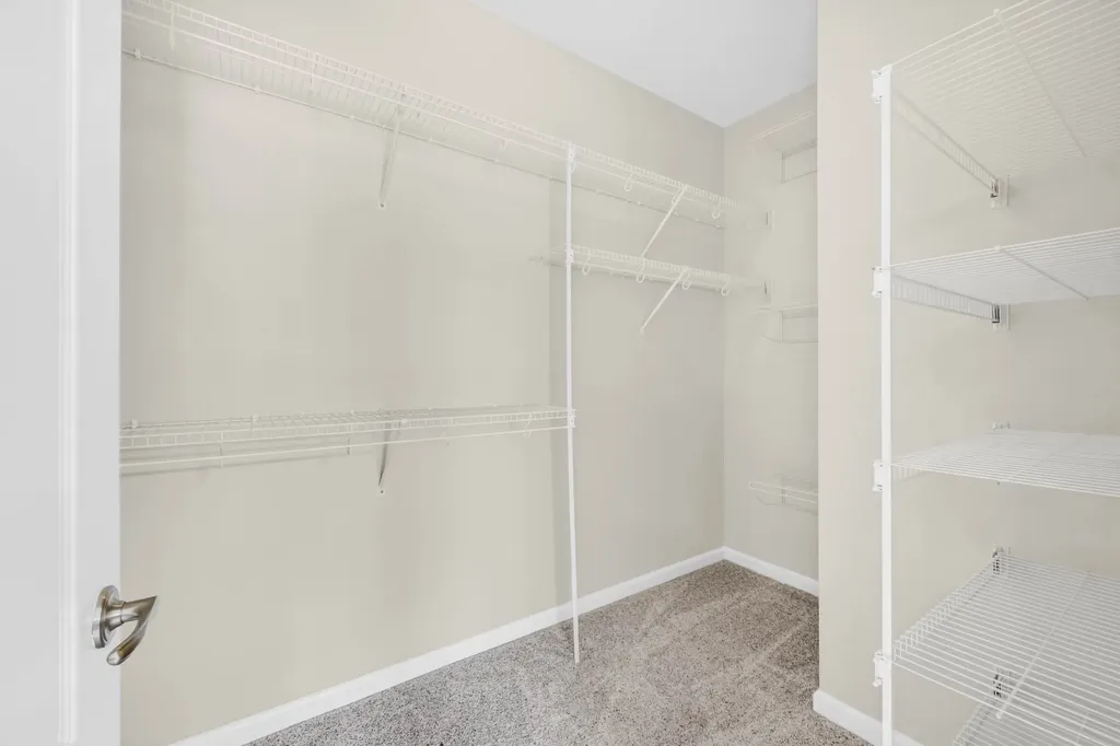 184 Whitman Alley Clarksville TN 37043