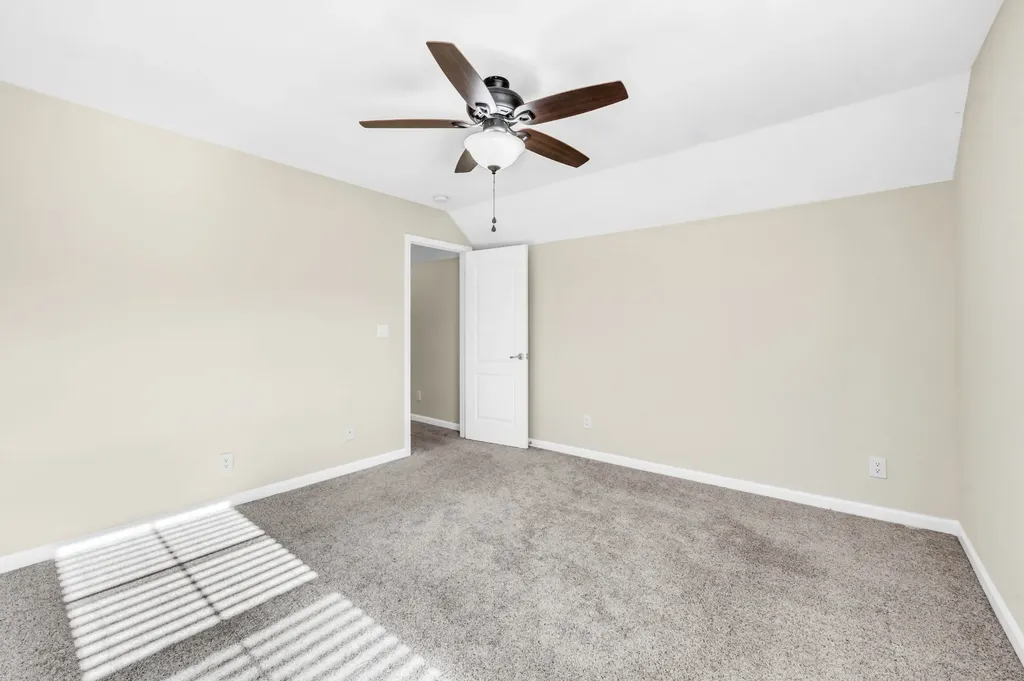 184 Whitman Alley Clarksville TN 37043