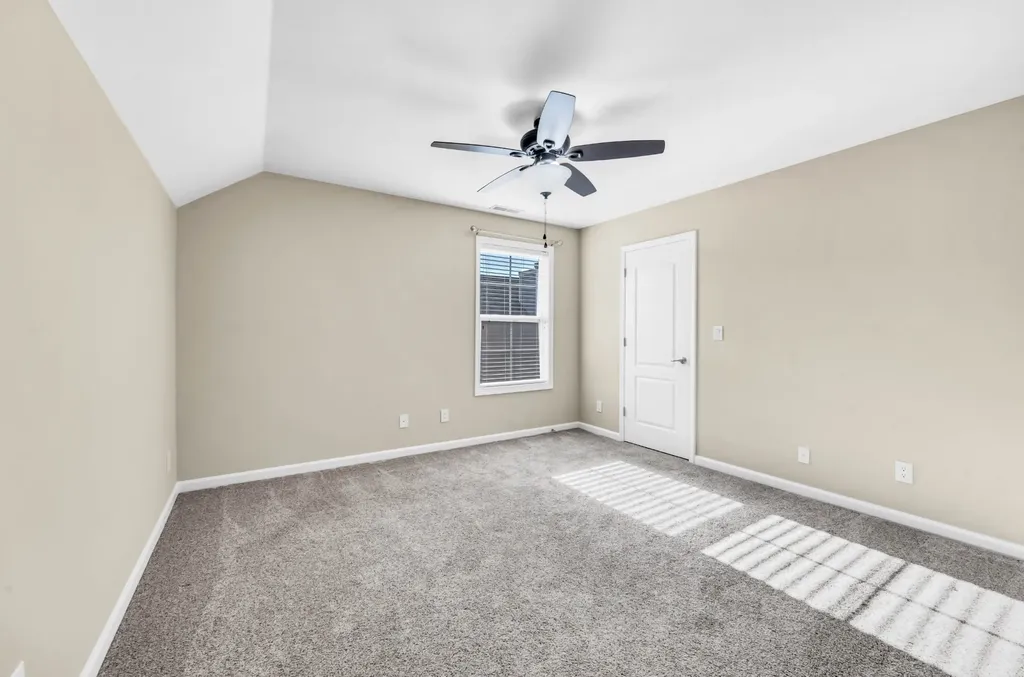 184 Whitman Alley Clarksville TN 37043
