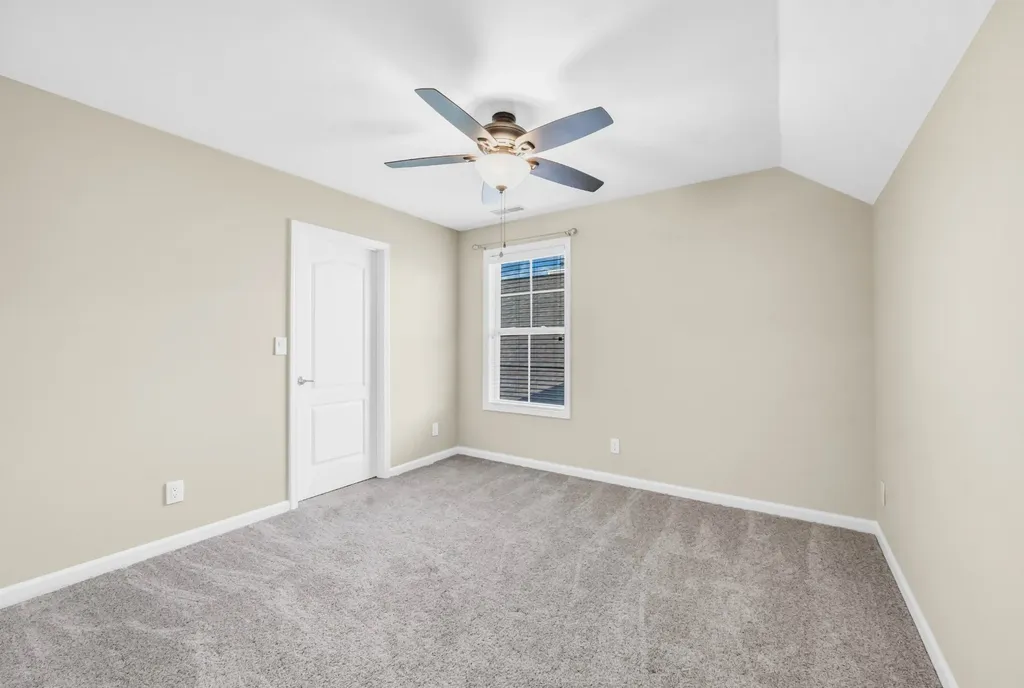 184 Whitman Alley Clarksville TN 37043