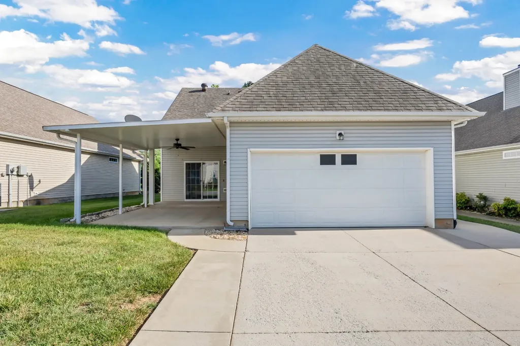 184 Whitman Alley Clarksville TN 37043