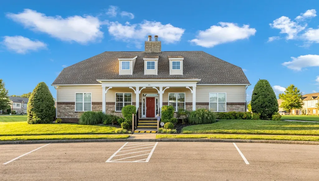 184 Whitman Alley Clarksville TN 37043