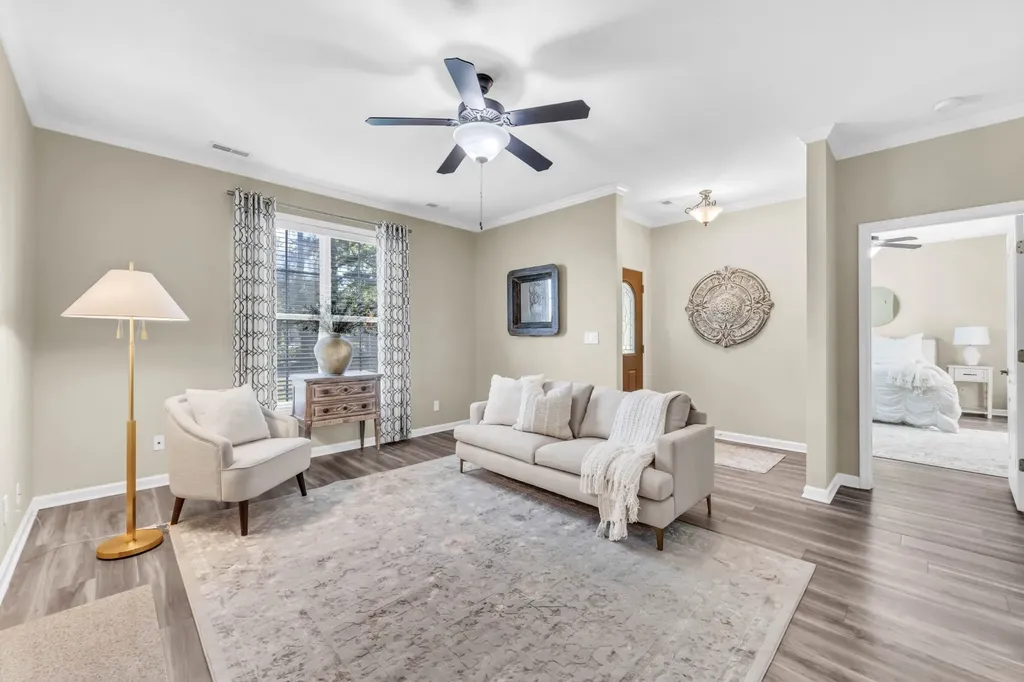 184 Whitman Alley Clarksville TN 37043