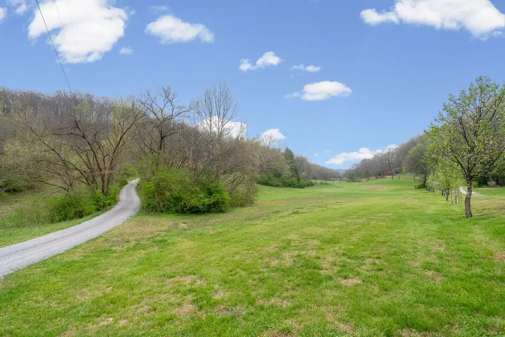 3966 Taz Hyde Road Nashville TN 37218