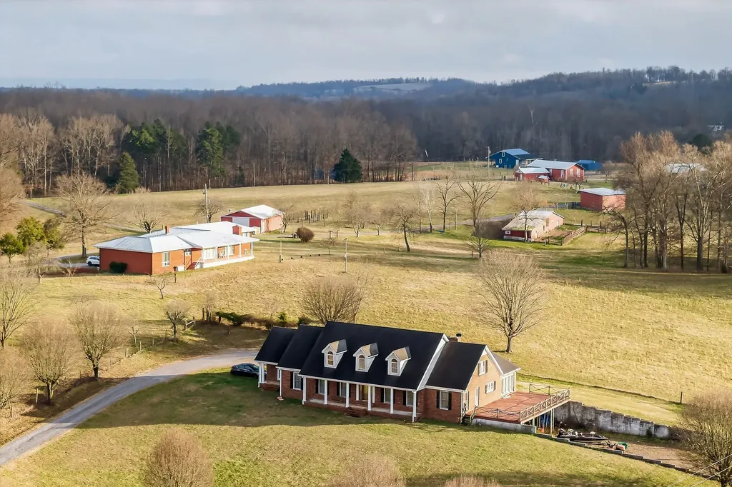 9334 Short Mountain Road Smithville TN 37166