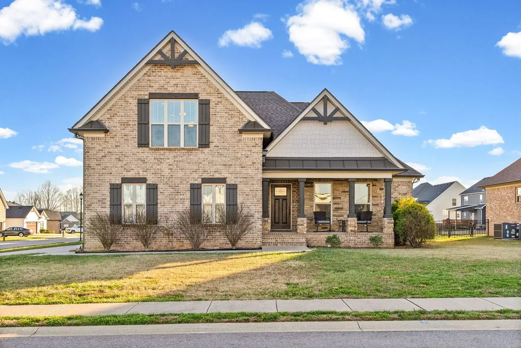 352 Lowline Drive Clarksville TN 37043
