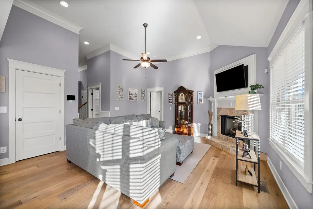352 Lowline Drive Clarksville TN 37043