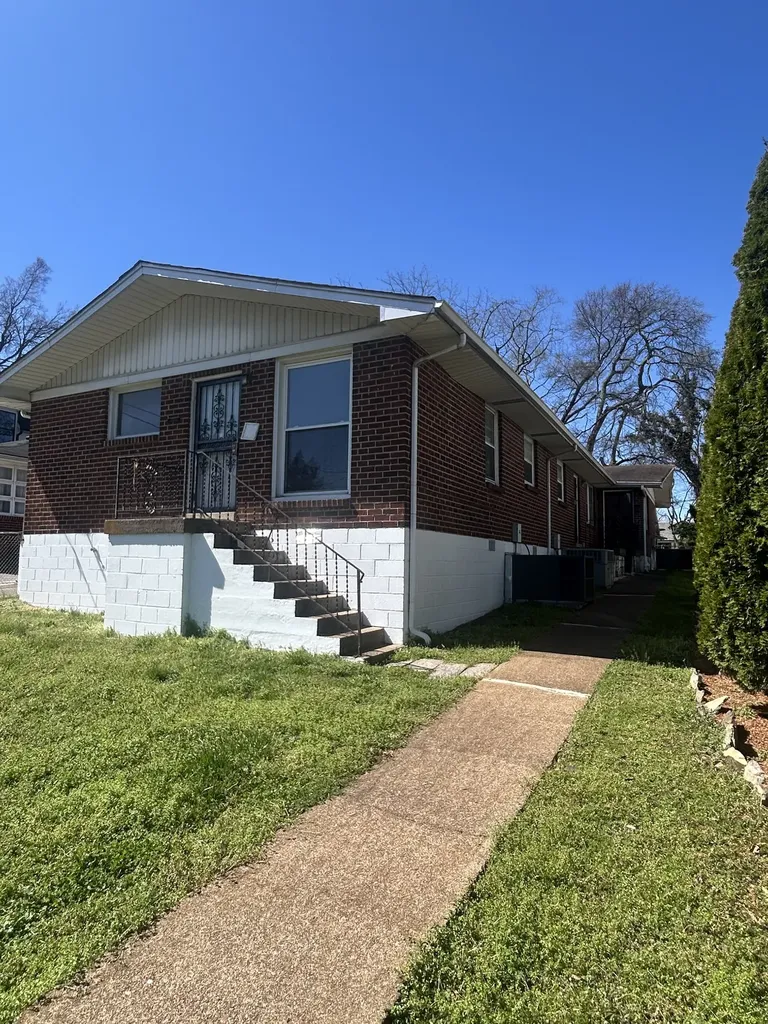 1705 15th Ave, S Nashville TN 37212