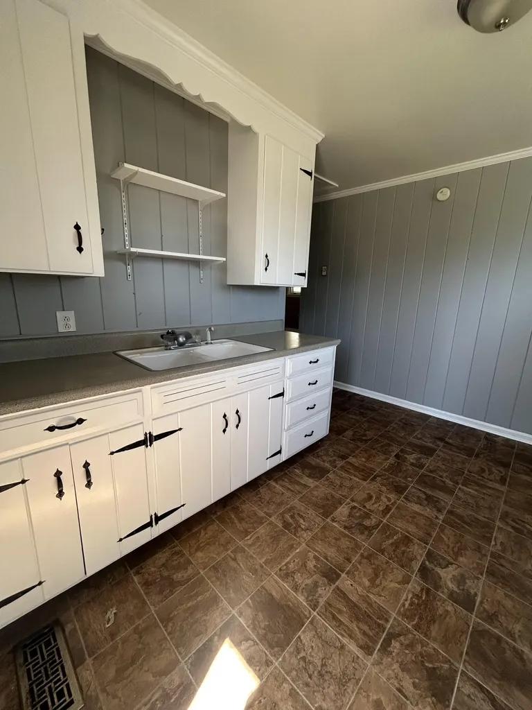 1705 15th Ave, S Nashville TN 37212