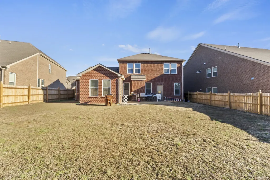 5018 Napoli Drive Mount Juliet TN 37122