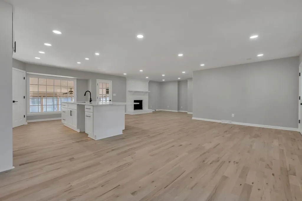550 Drifting Cir, W Lebanon TN 37087