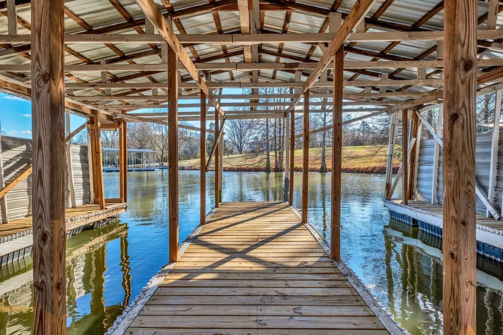 550 Drifting Cir, W Lebanon TN 37087