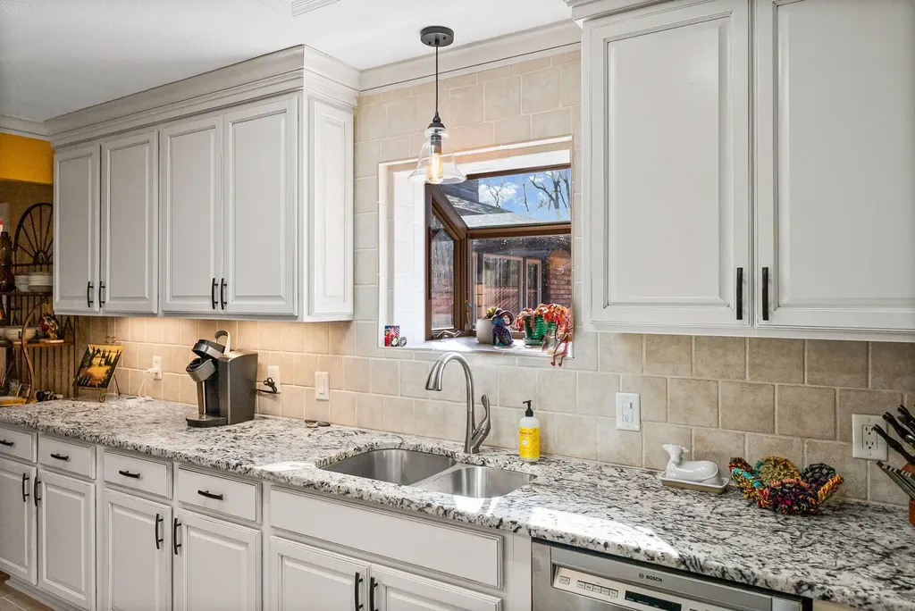 2419 Williams Hollow Road Mc Ewen TN 37101