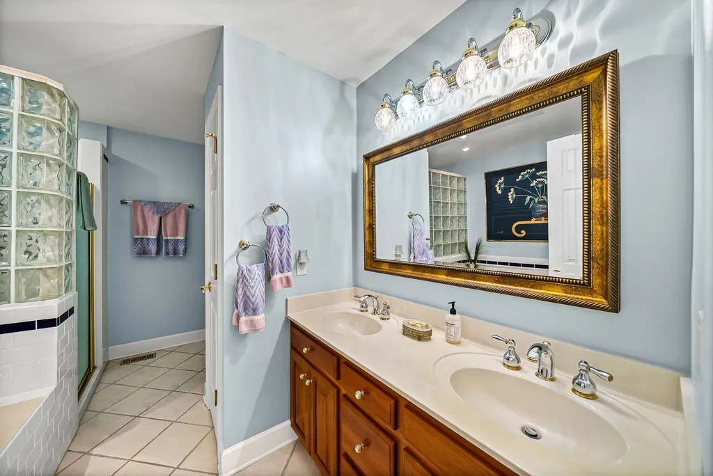 2419 Williams Hollow Road Mc Ewen TN 37101