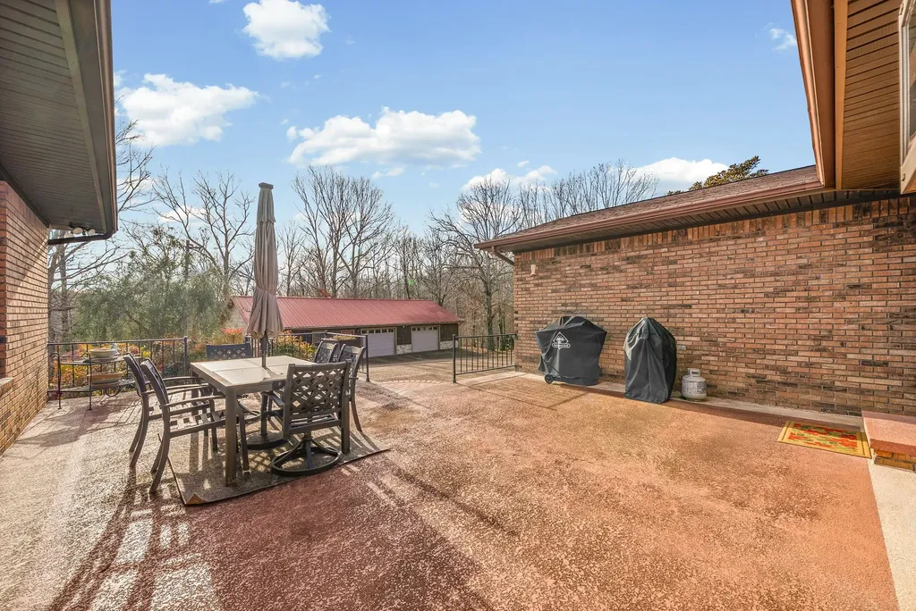 2419 Williams Hollow Road Mc Ewen TN 37101