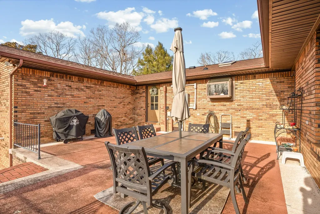 2419 Williams Hollow Road Mc Ewen TN 37101