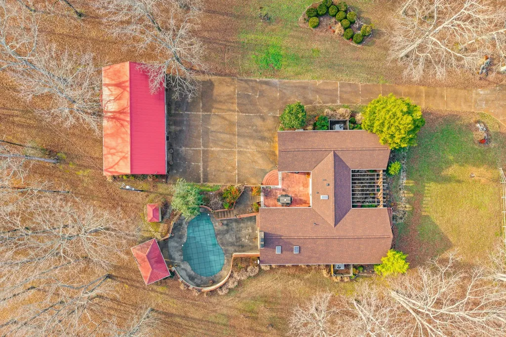 2419 Williams Hollow Road Mc Ewen TN 37101