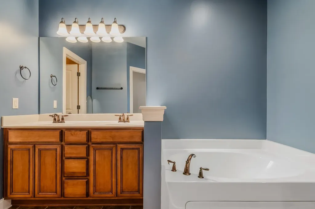 235 Whiteamore Run Murfreesboro TN 37128