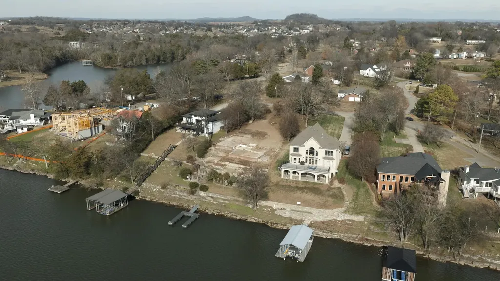 1203 Shoreside Drive Hendersonville TN 37075
