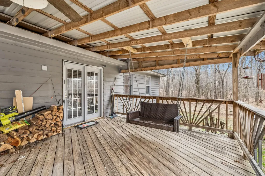 305 Oak Leaf Circle Winchester TN 37398