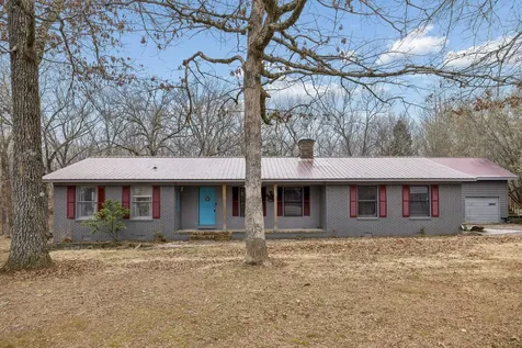 305 Oak Leaf Circle Winchester TN 37398