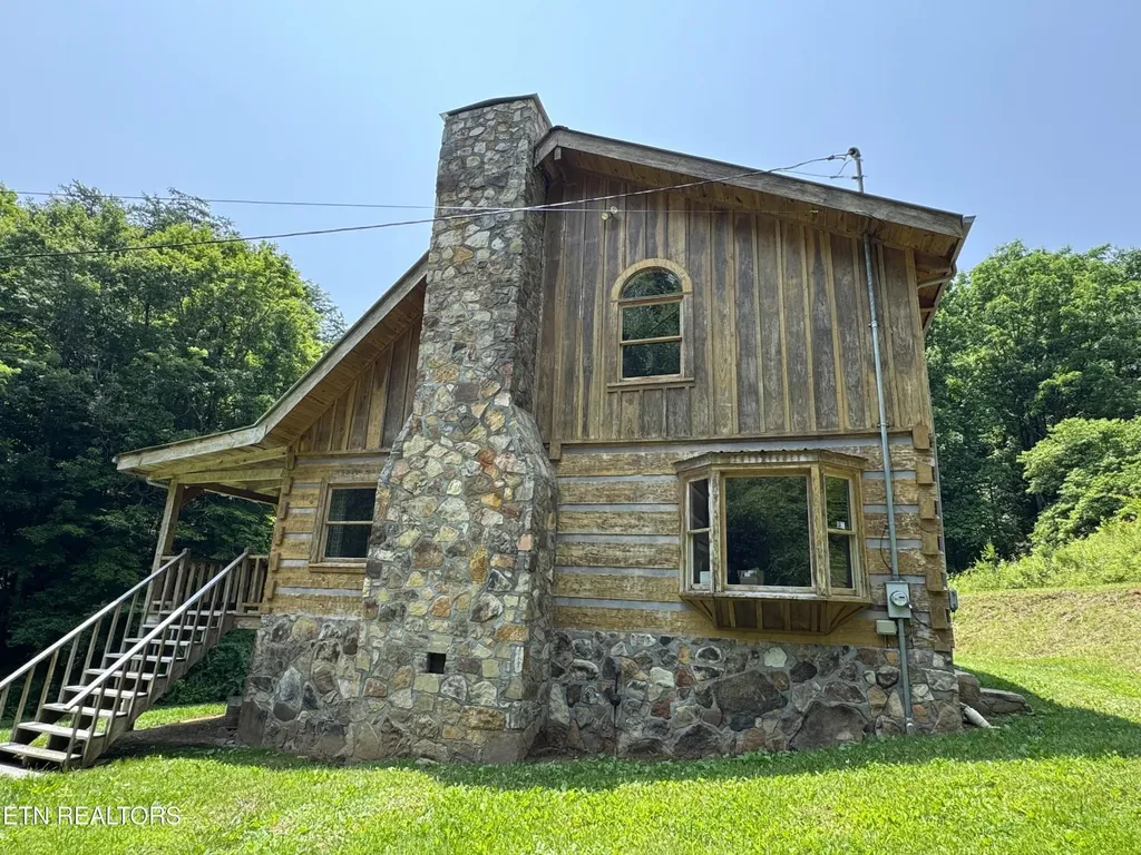 453 Trentham Hollow Road Parrottsville TN 37843