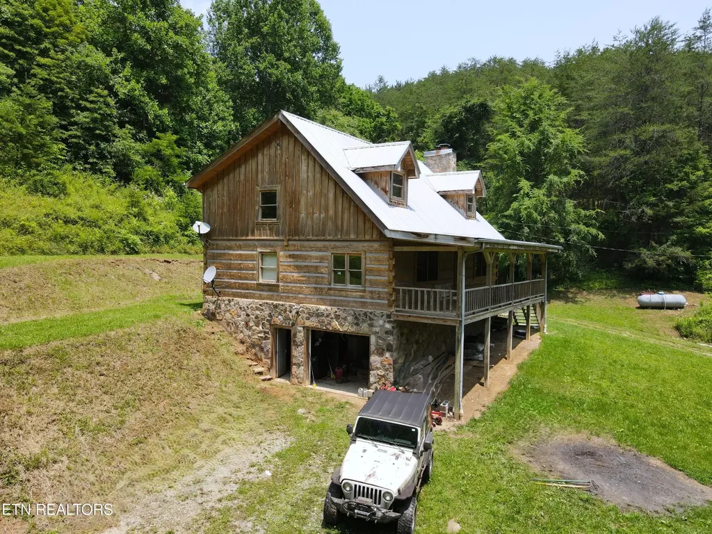 453 Trentham Hollow Road Parrottsville TN 37843