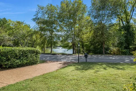 206 Belle Lake Drive Nashville TN 37221