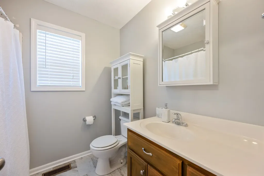 183 Featherfoot Pkwy Loop Parsons TN 38363