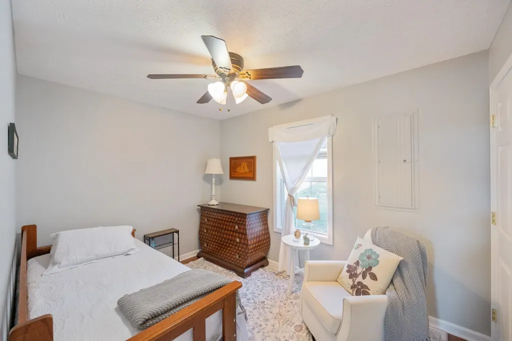 183 Featherfoot Pkwy Loop Parsons TN 38363