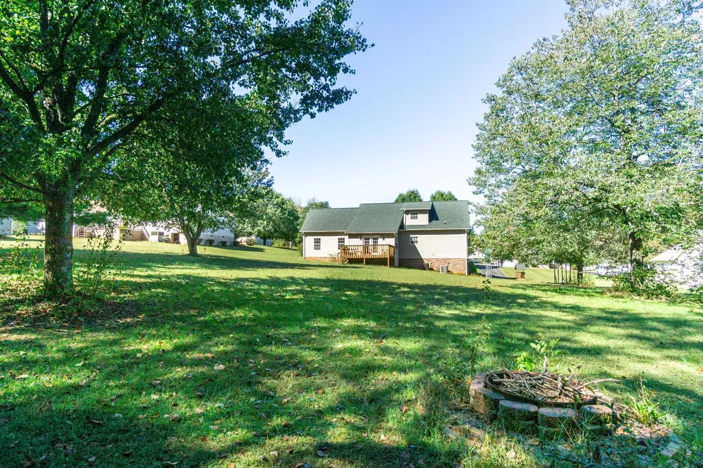 291 Poplar Point Rickman TN 38580