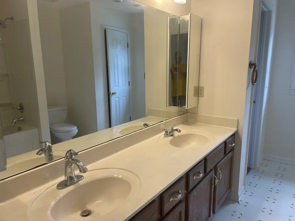 735 Cloud Drive Clarksville TN 37043