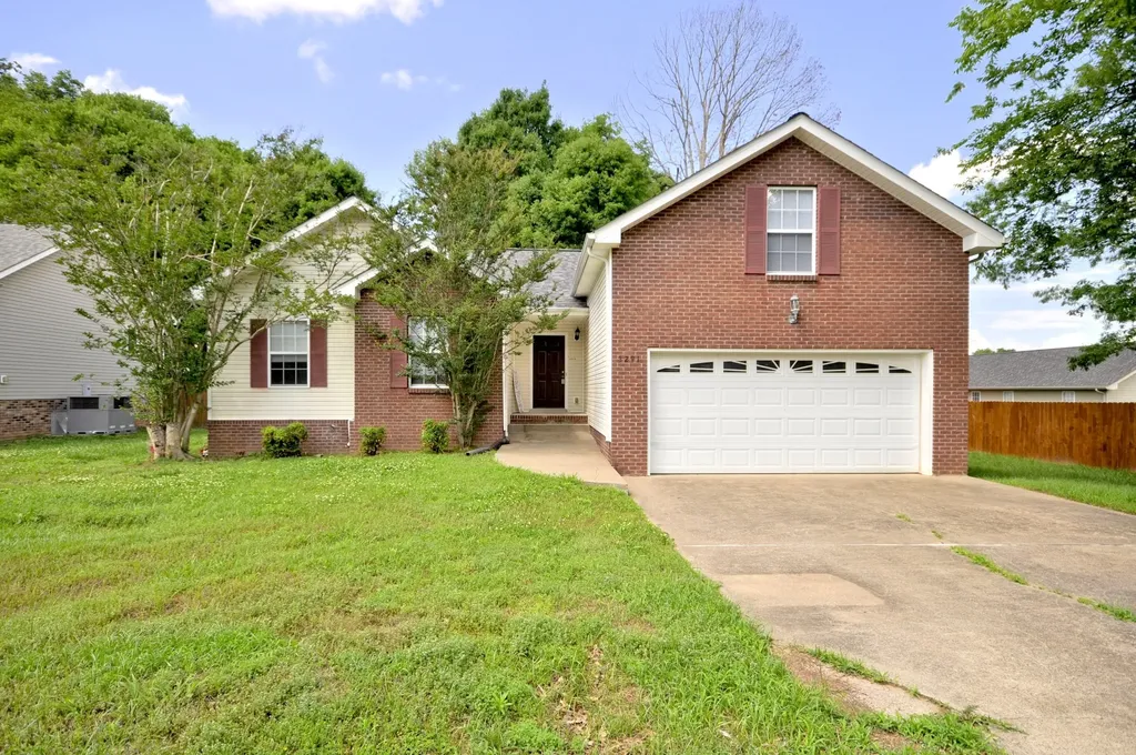 3291 S Senseney Circle Clarksville TN 37042