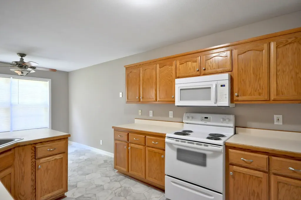 3291 S Senseney Circle Clarksville TN 37042