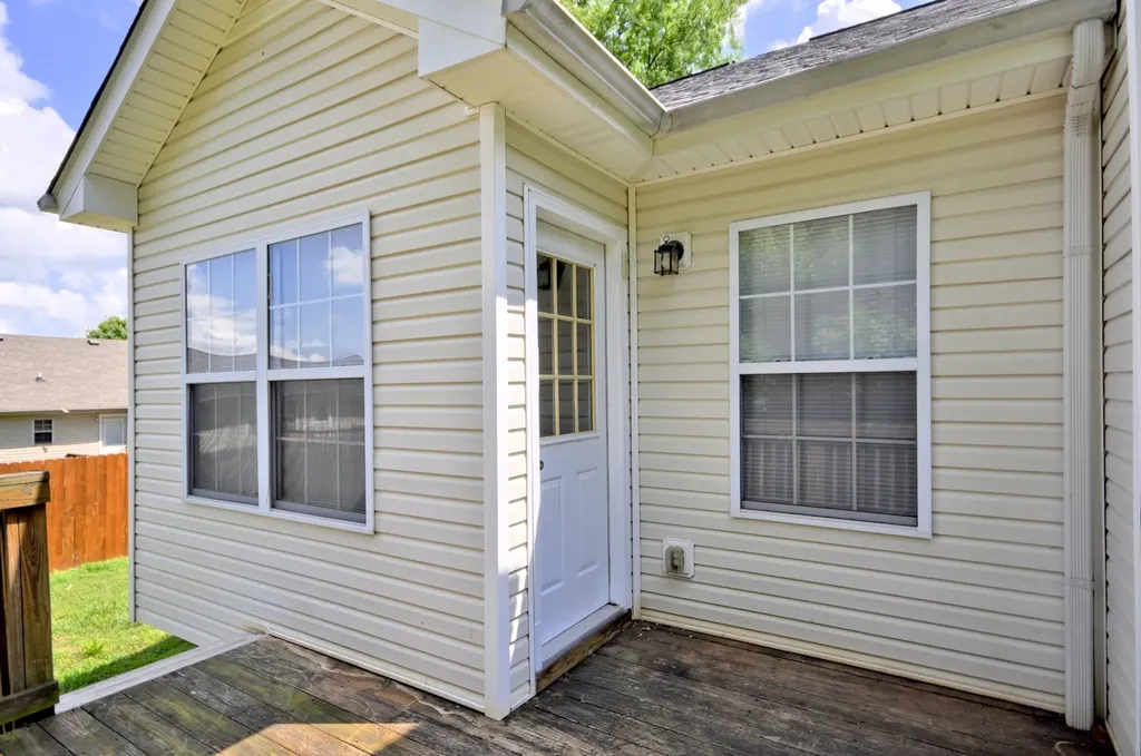 3291 S Senseney Circle Clarksville TN 37042