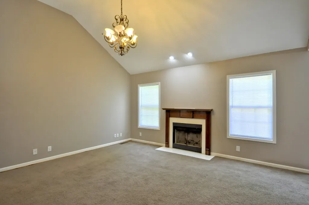 3291 S Senseney Circle Clarksville TN 37042