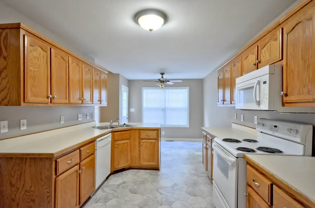 3291 S Senseney Circle Clarksville TN 37042