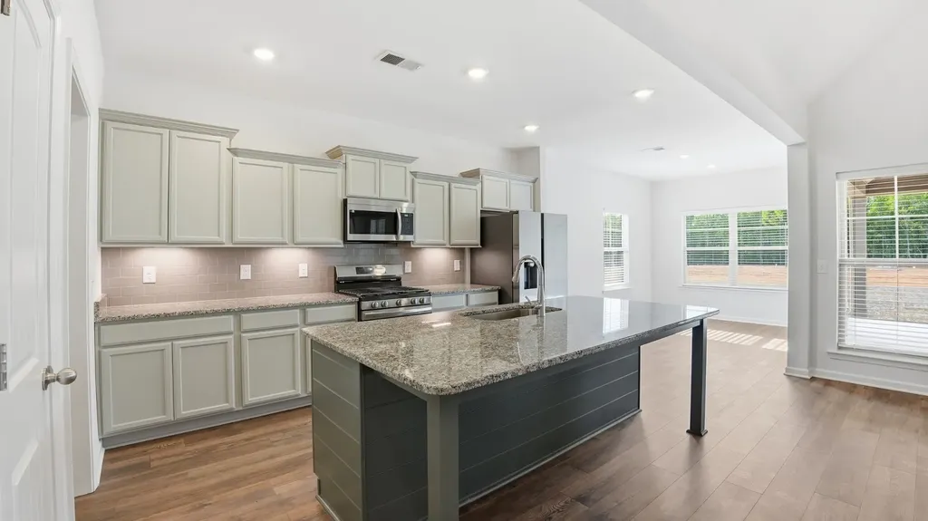114 Riverchase Drive Tullahoma TN 37388