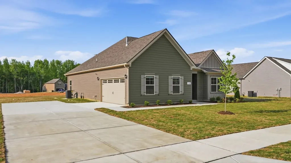 114 Riverchase Drive Tullahoma TN 37388