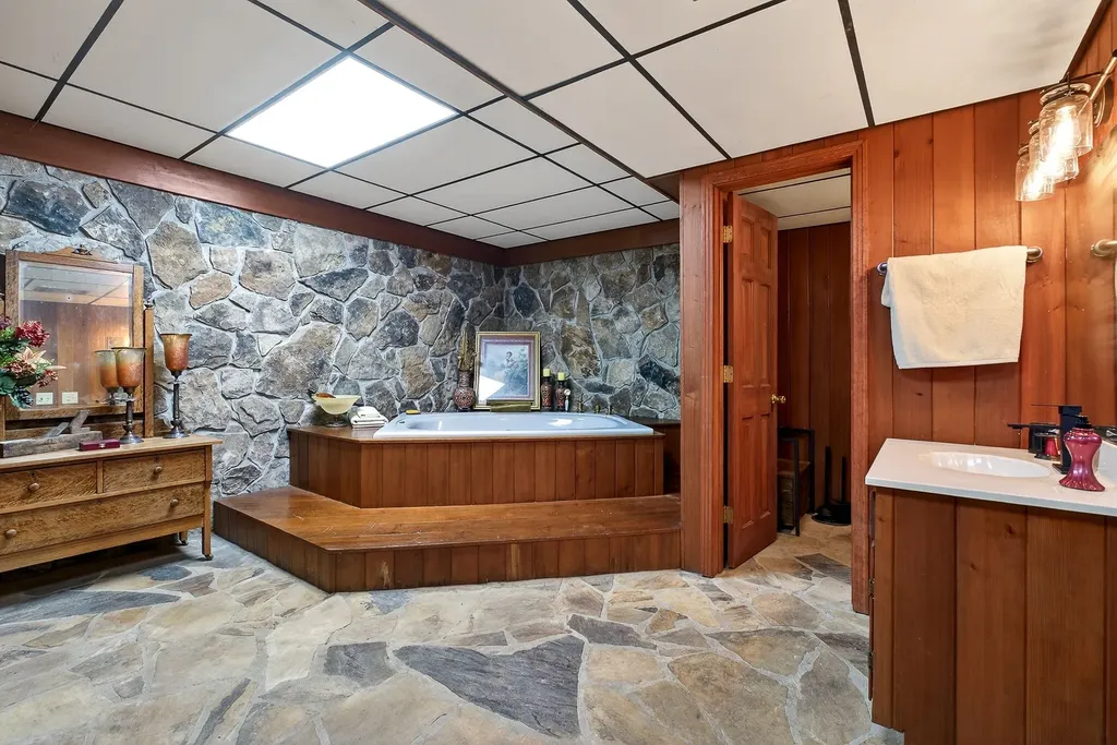 6553 Antioch Road Smithville TN 37166