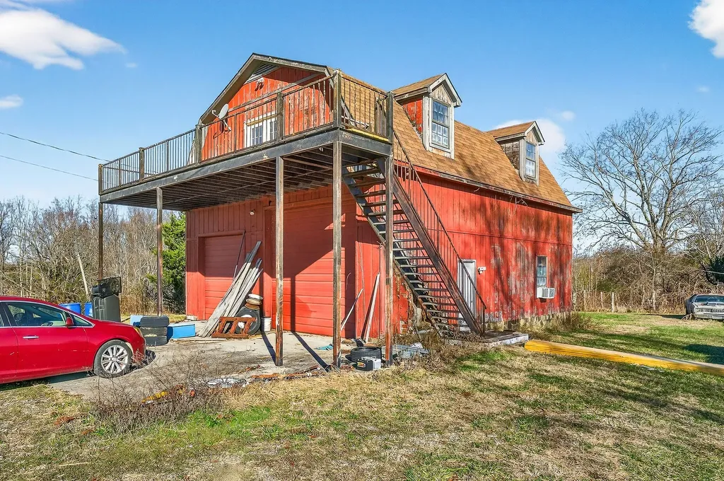 6553 Antioch Road Smithville TN 37166