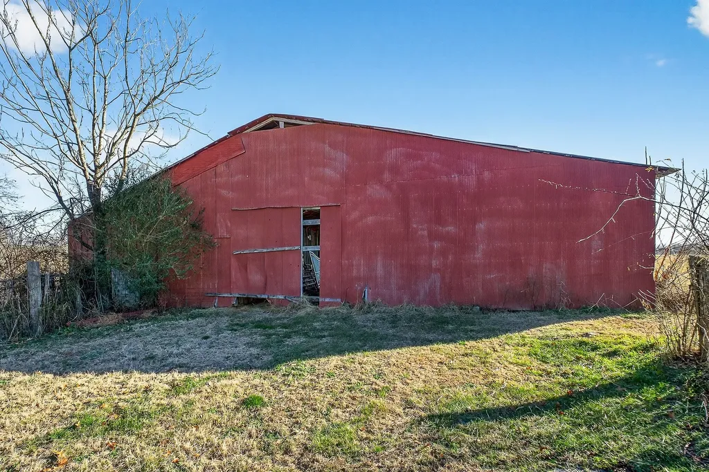 6553 Antioch Road Smithville TN 37166